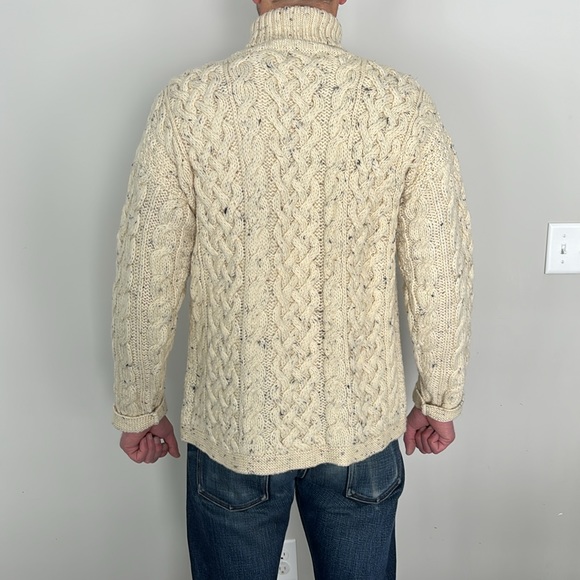 Men’s McKennas Wool Turtleneck Sweatet - Picture 3 of 6